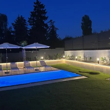 Palm Luxury Вилла *